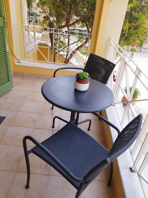 Sunny Stay Furnished Apartment In Kanoni Eksteriør billede